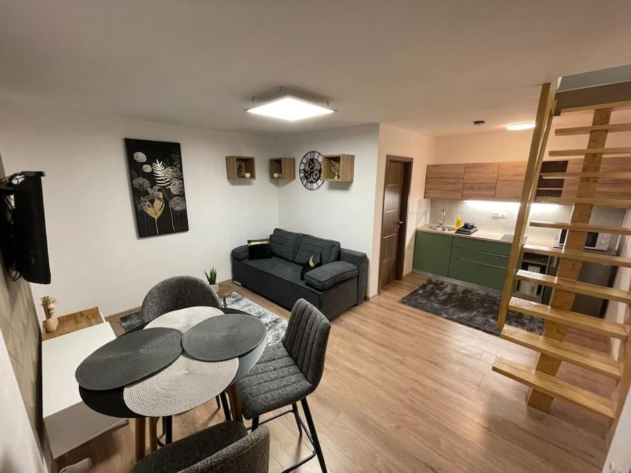 Apartman 4You: Karlo I Klara Osijek Exterior foto