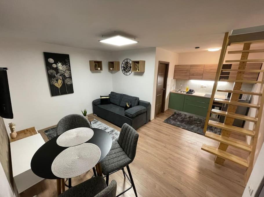 Apartman 4You: Karlo I Klara Osijek Exterior foto